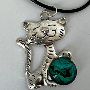 Silver cat pendant with green marble